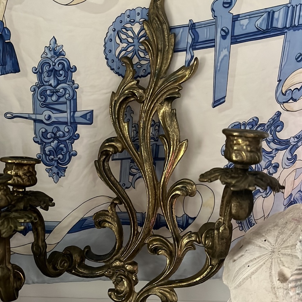 •VINTAGE MIDCENTURY BRASS FRENCH SCONCE MAXIMALIST ORNATE• - Picture 4 of 13